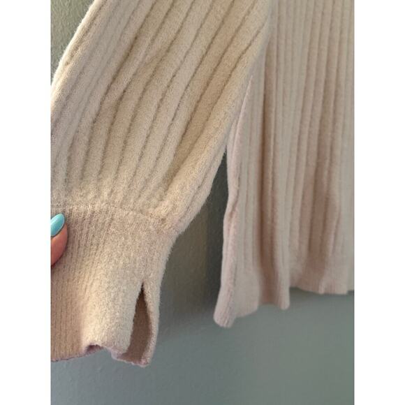 AERIE Ribbed Fuzzy Oversized Sweater (Cream/Off-White), Size Medium - Picture 4 of 5